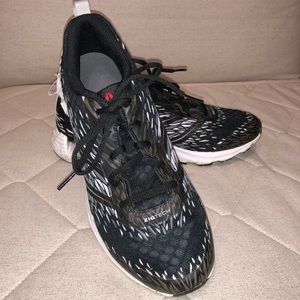 Reebok Shoes - Reebok Workout Sneakers Reebok Shoes - Reebok Workout Sneakers